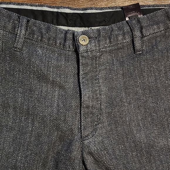 Saks Fifth Avenue Men's Dress Pants 33"x29" - Picture 3 of 6